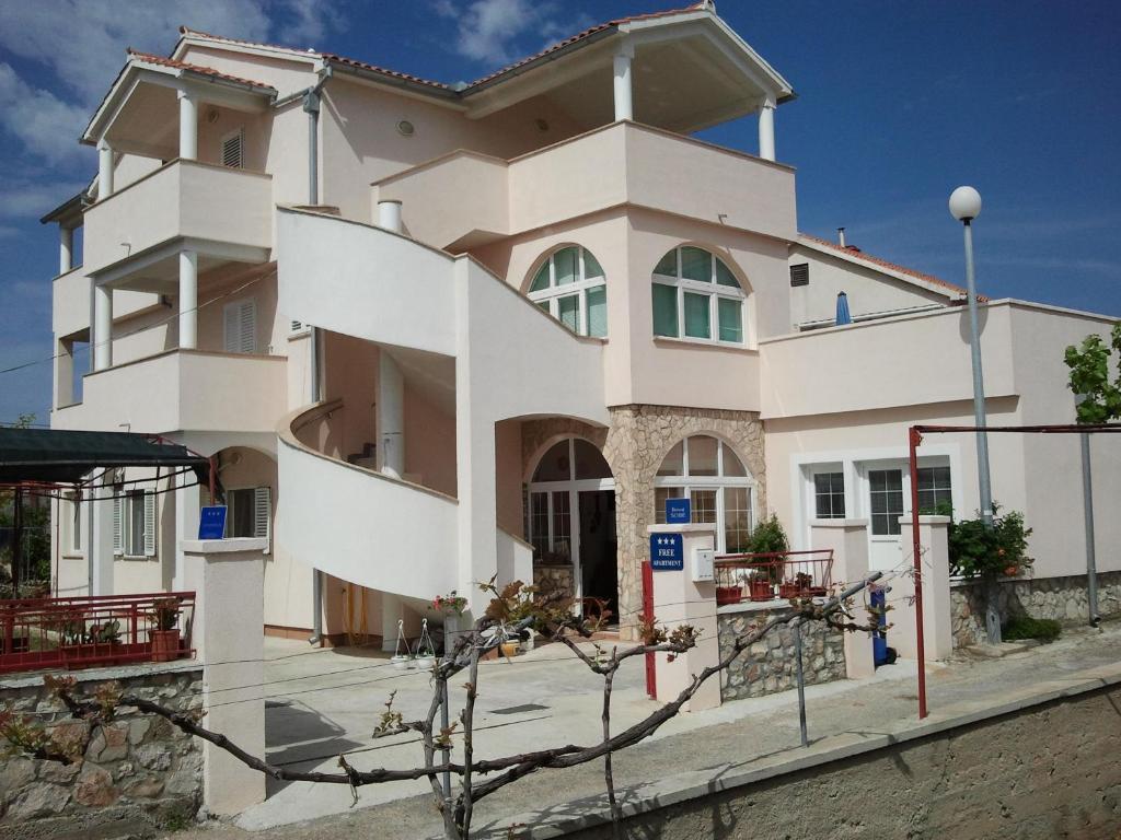 Apartments Jakovcev بيتينا المظهر الخارجي الصورة